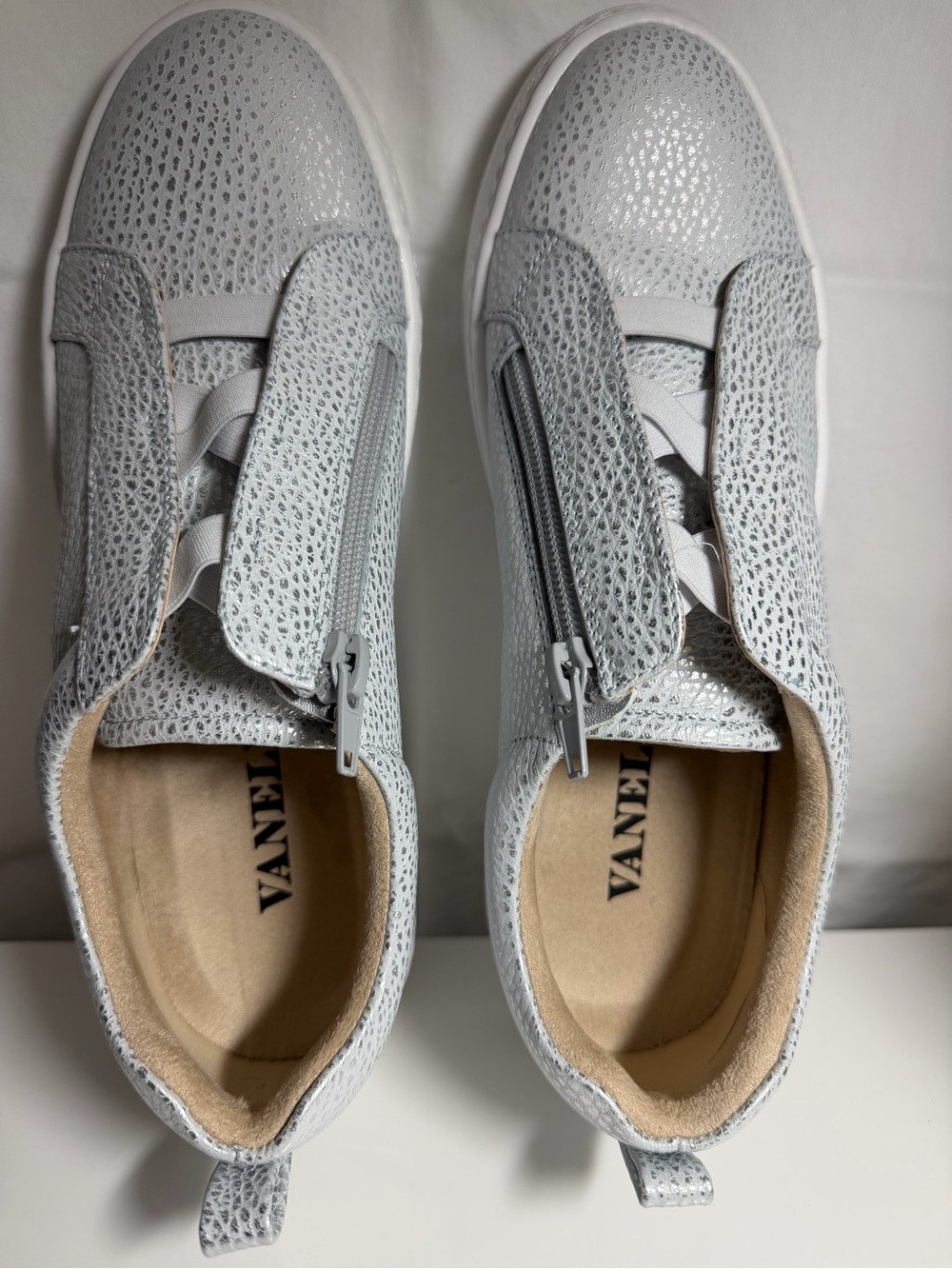 Vaneli Fashion Silver Metallic Sneaker